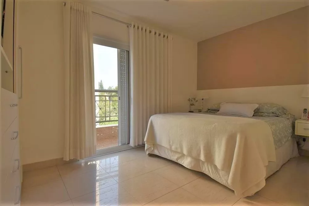 Apartamento à venda com 3 quartos, 136m² - Foto 4