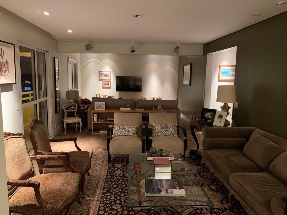 Apartamento para alugar com 3 quartos, 181m² - Foto 11