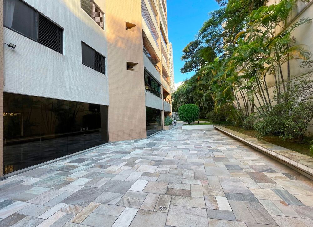 Apartamento à venda com 3 quartos, 131m² - Foto 26