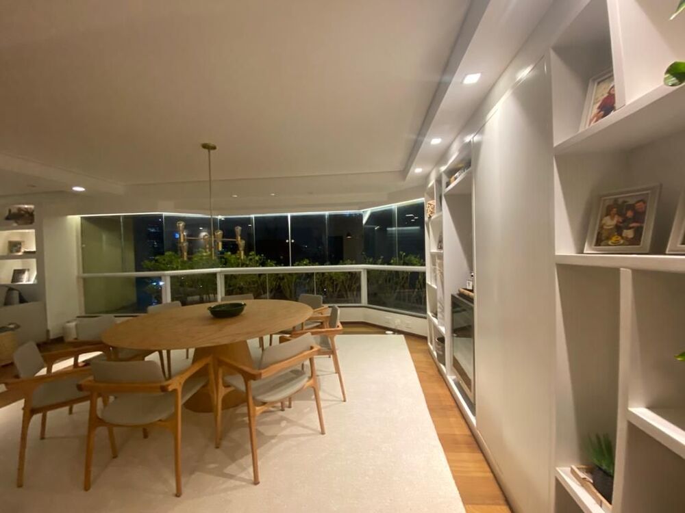 Apartamento, 4 quartos, 196 m² - Foto 2