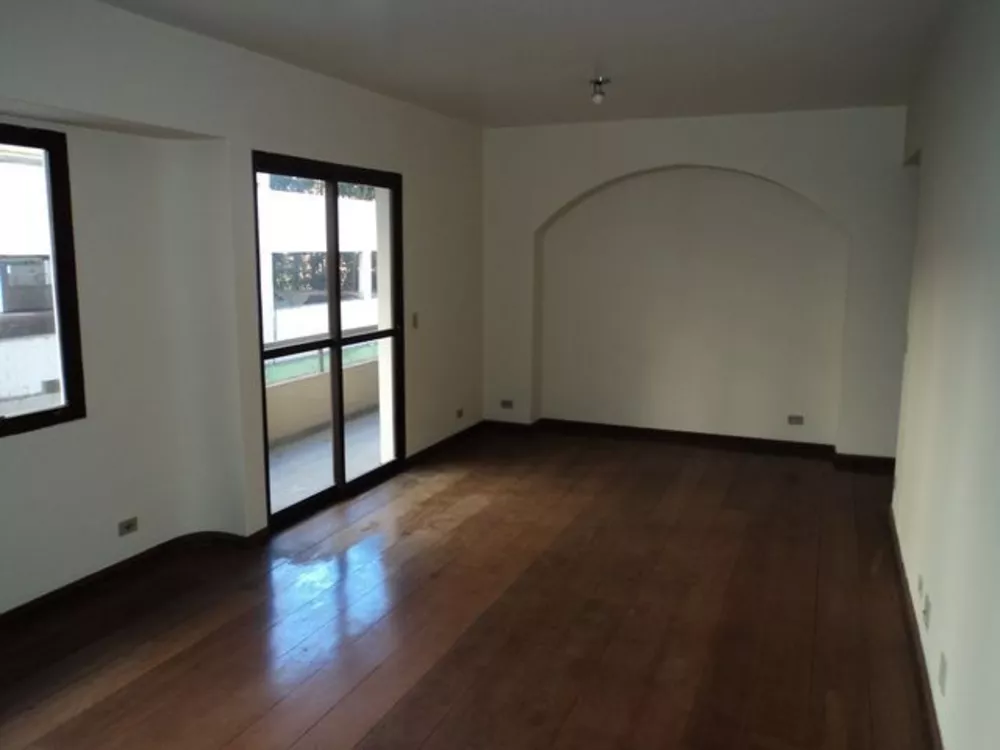 Apartamento à venda com 4 quartos, 140m² - Foto 1