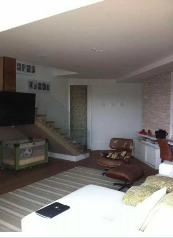 Cobertura à venda com 3 quartos, 298m² - Foto 1