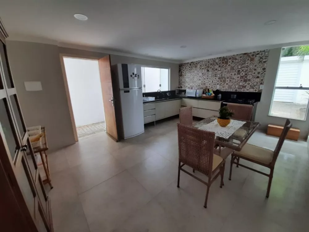 Casa, 4 quartos - Foto 1