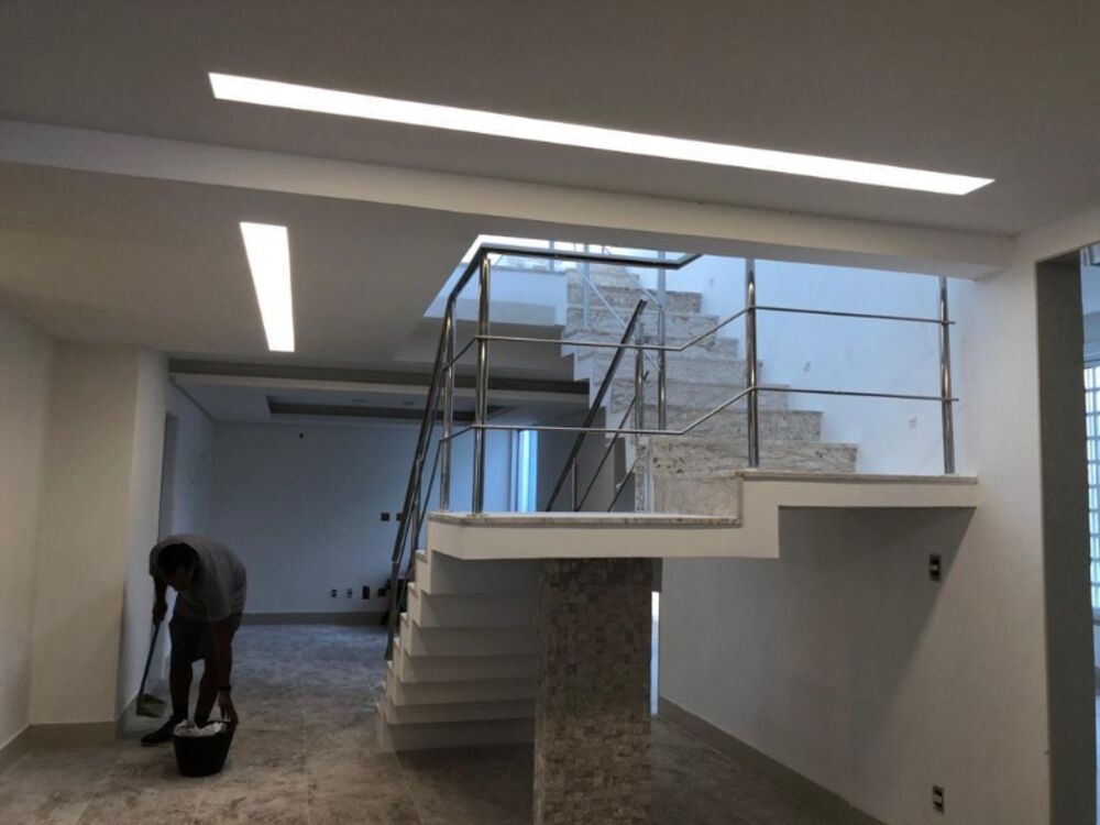 Casa à venda e aluguel com 4 quartos - Foto 2