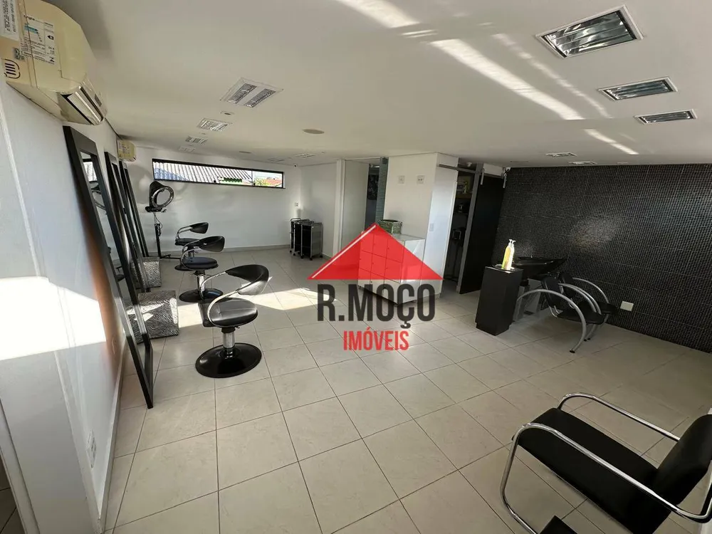 Sobrado, 10 quartos, 467 m² - Foto 4