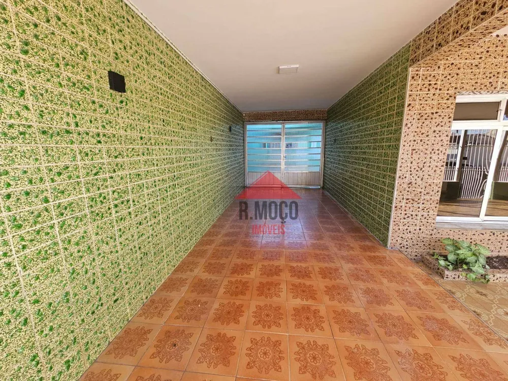 Casa, 3 quartos, 220 m² - Foto 1