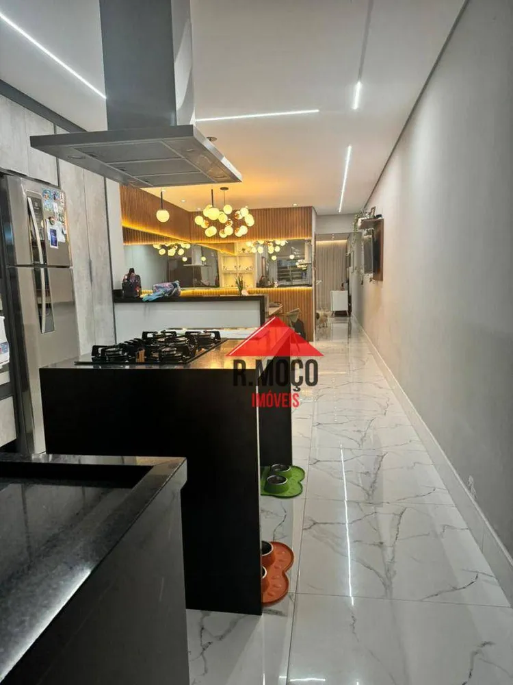 Sobrado, 3 quartos, 180 m² - Foto 2