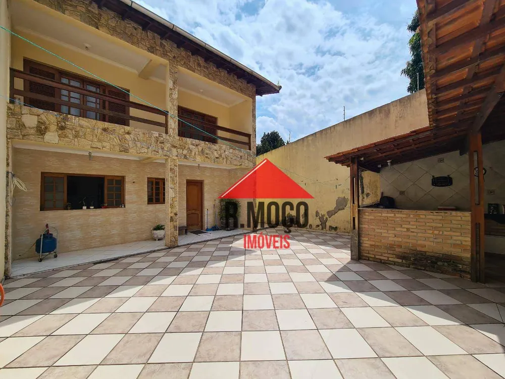 Sobrado, 3 quartos, 350 m² - Foto 1