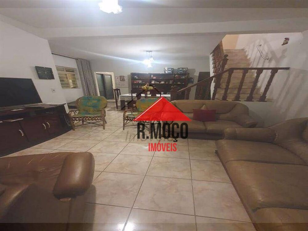 Sobrado, 2 quartos, 300 m² - Foto 1
