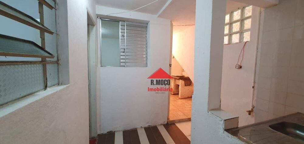 Casa para alugar com 1 quarto, 30m² - Foto 2