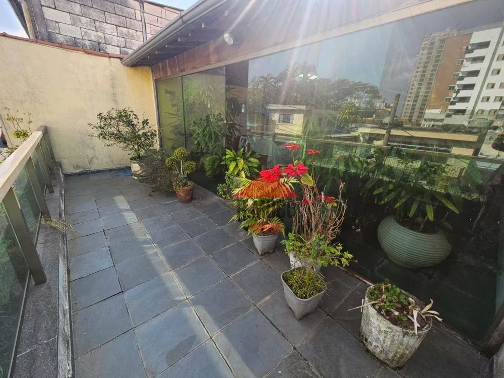Sobrado, 3 quartos, 221 m² - Foto 1