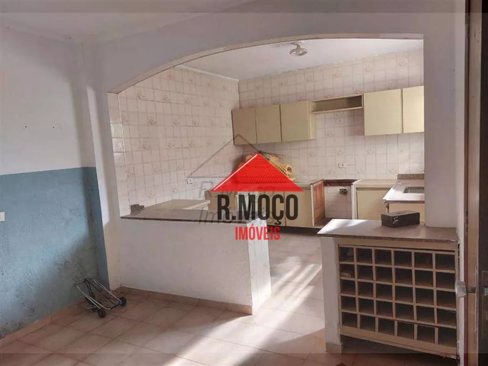 Casa, 4 quartos, 223 m² - Foto 1