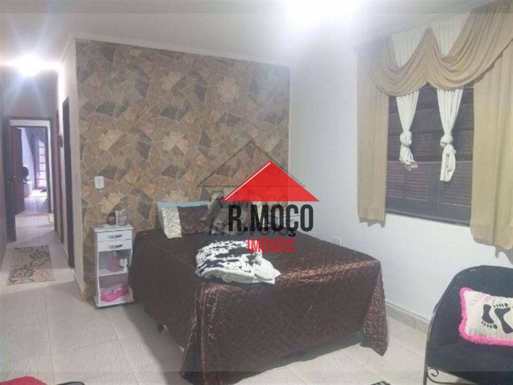 Casa à venda com 3 quartos, 150m² - Foto 2