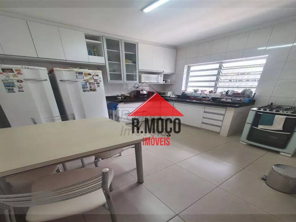 Sobrado, 3 quartos, 270 m² - Foto 2