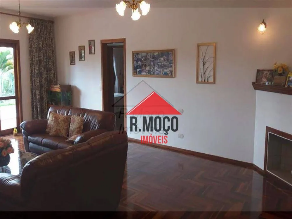 Chácara, 3 quartos, 1100 m² - Foto 1