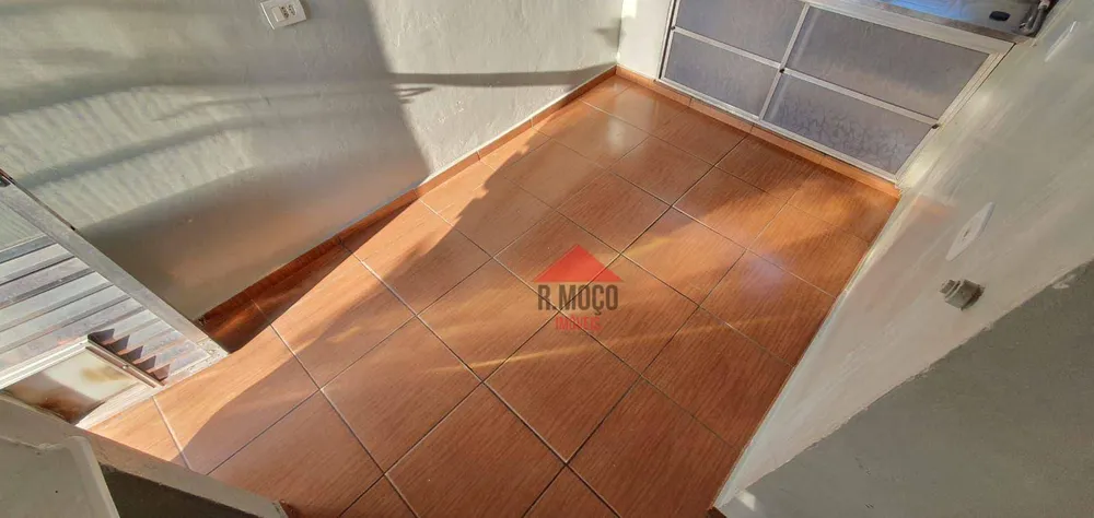 Casa, 6 quartos, 150 m² - Foto 9