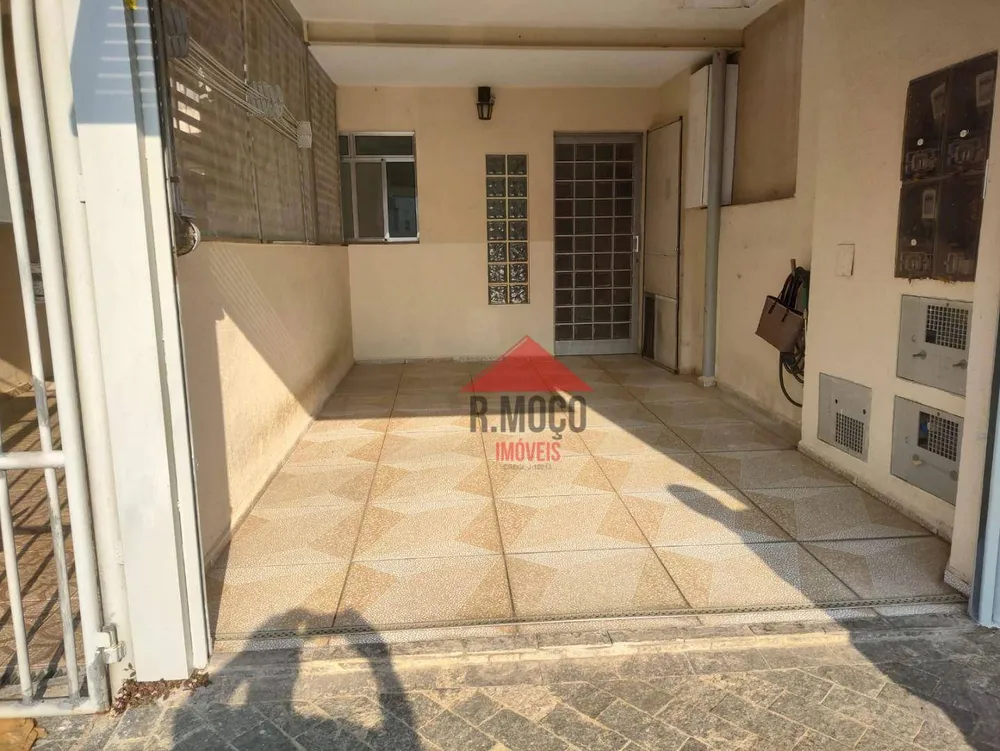 Casa, 6 quartos, 150 m² - Foto 2