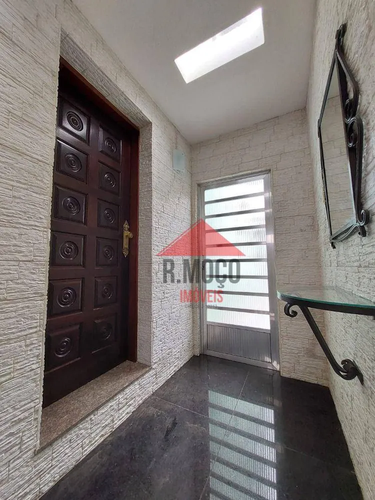 Sobrado, 3 quartos, 221 m² - Foto 1
