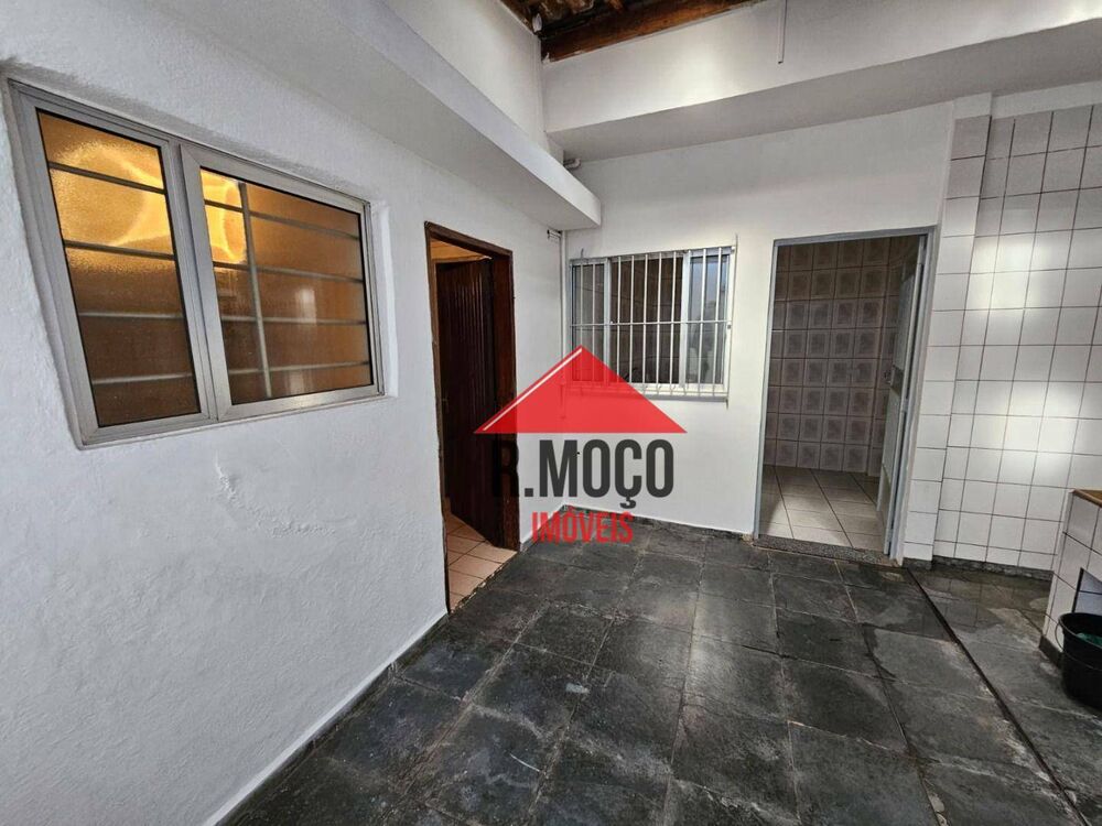 Casa, 2 quartos, 235 m² - Foto 2