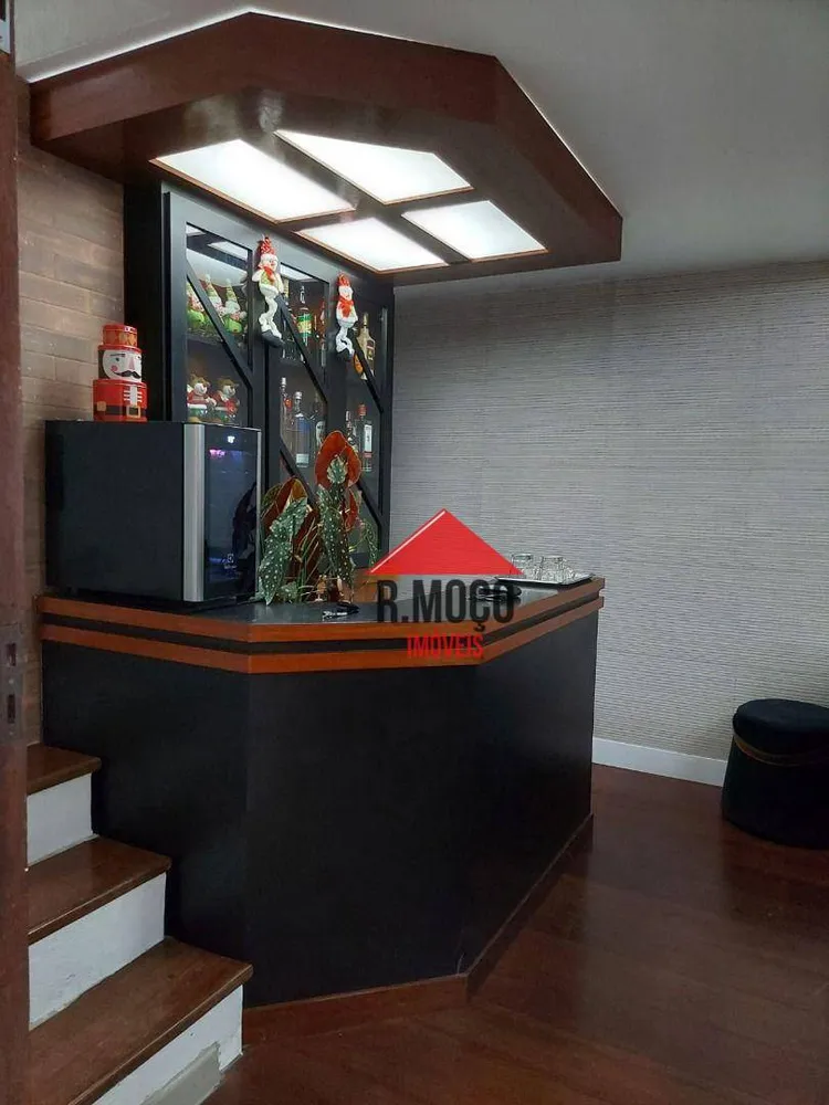 Sobrado, 4 quartos, 180 m² - Foto 1