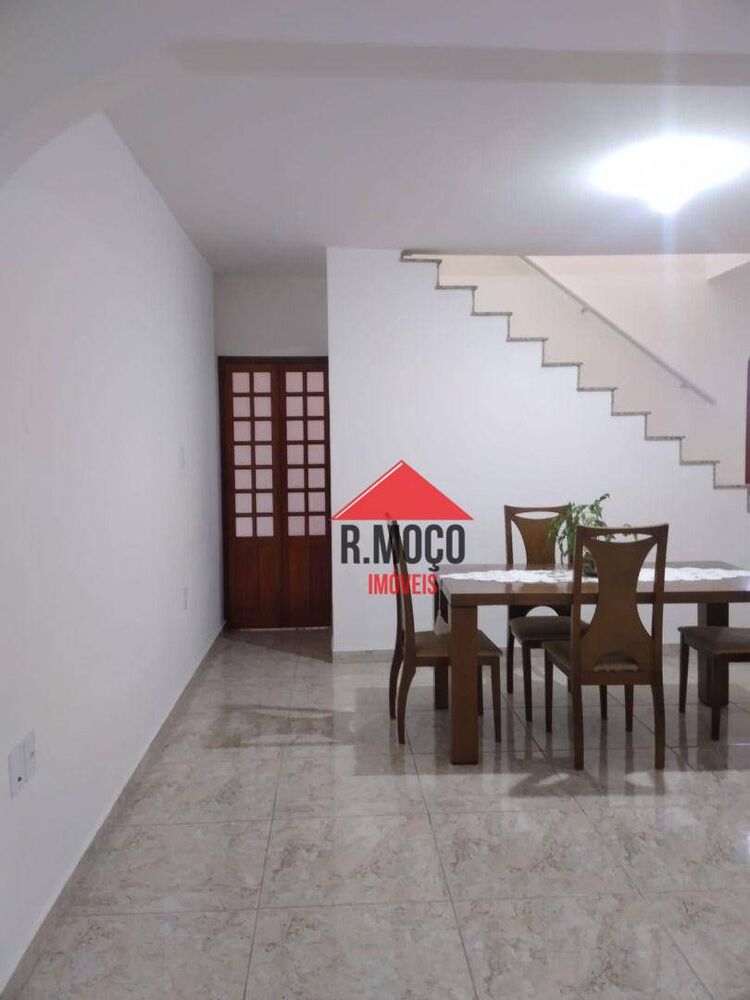 Sobrado, 3 quartos, 398 m² - Foto 1