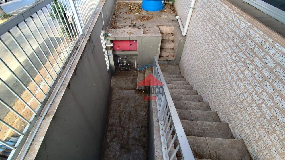 Casa, 5 quartos, 250 m² - Foto 2