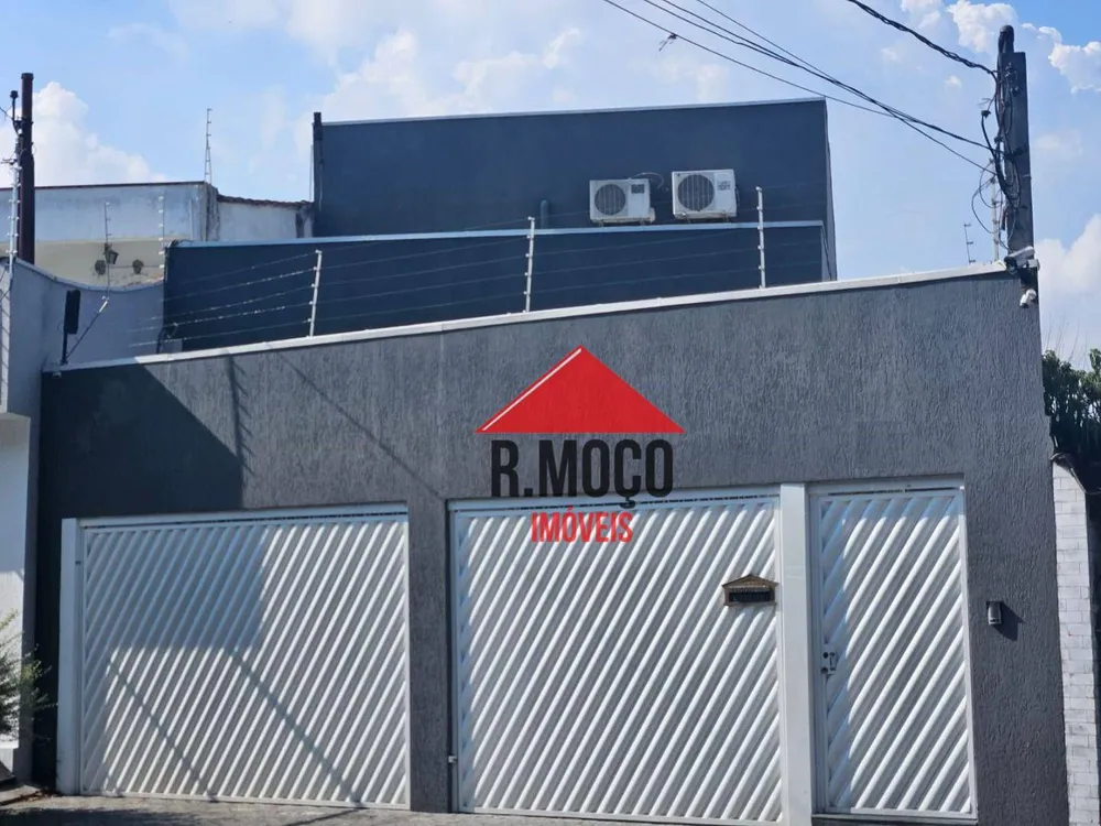 Sobrado, 3 quartos, 208 m² - Foto 1