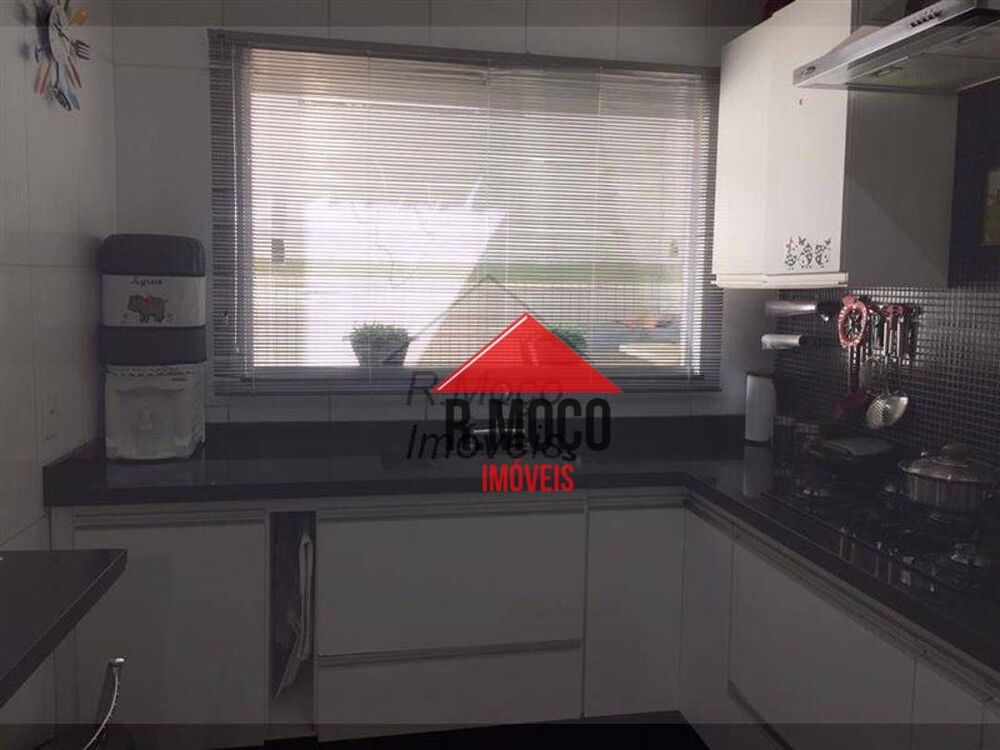 Casa, 4 quartos, 230 m² - Foto 3