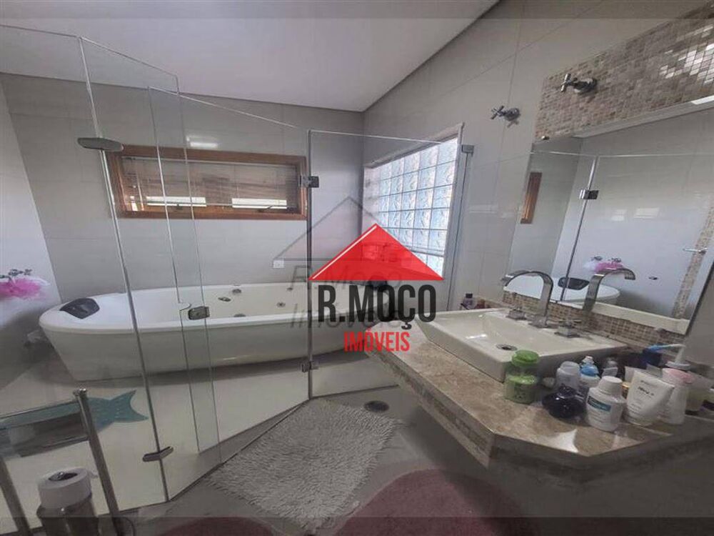 Casa, 3 quartos, 225 m² - Foto 1
