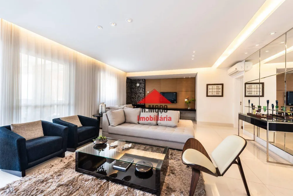 Apartamento, 3 quartos, 227 m² - Foto 1
