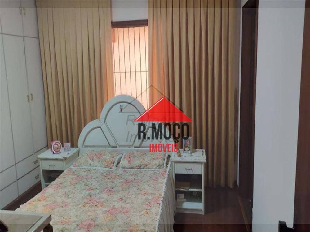Casa, 3 quartos, 238 m² - Foto 2
