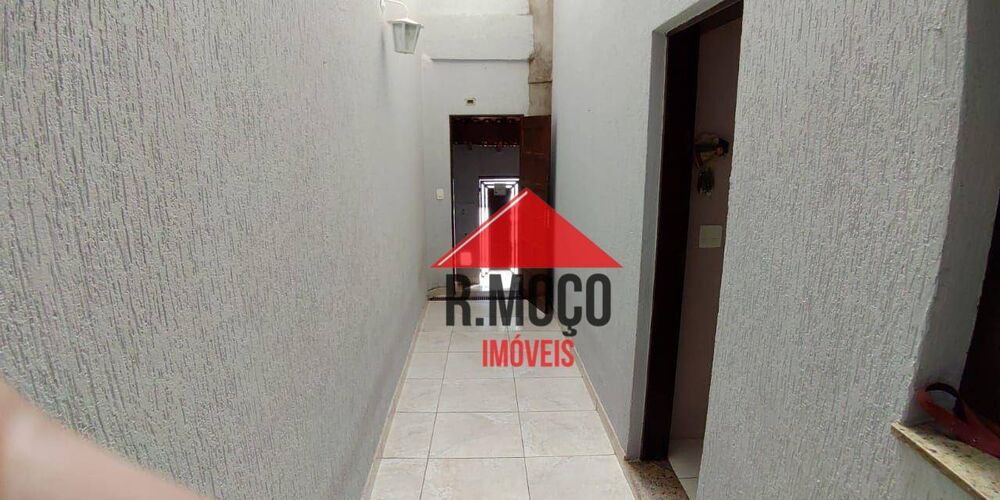 Sobrado à venda com 3 quartos, 260m² - Foto 1