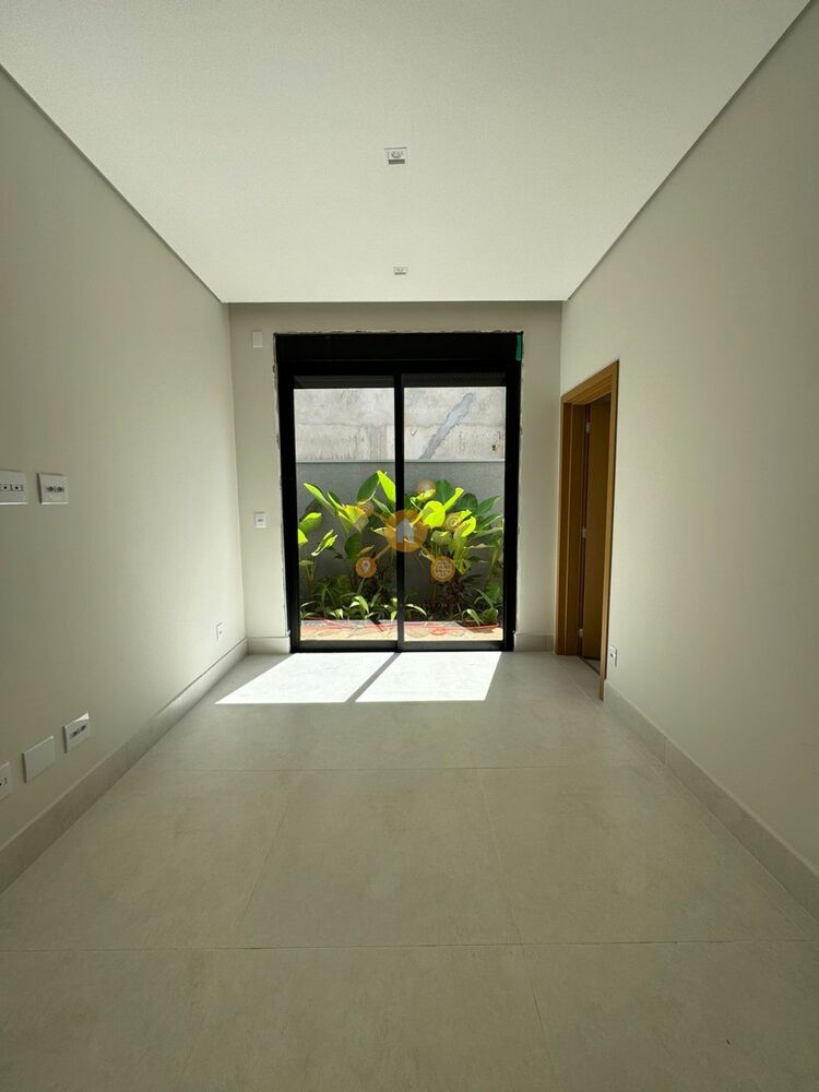 Casa, 3 quartos, 267 m² - Foto 3
