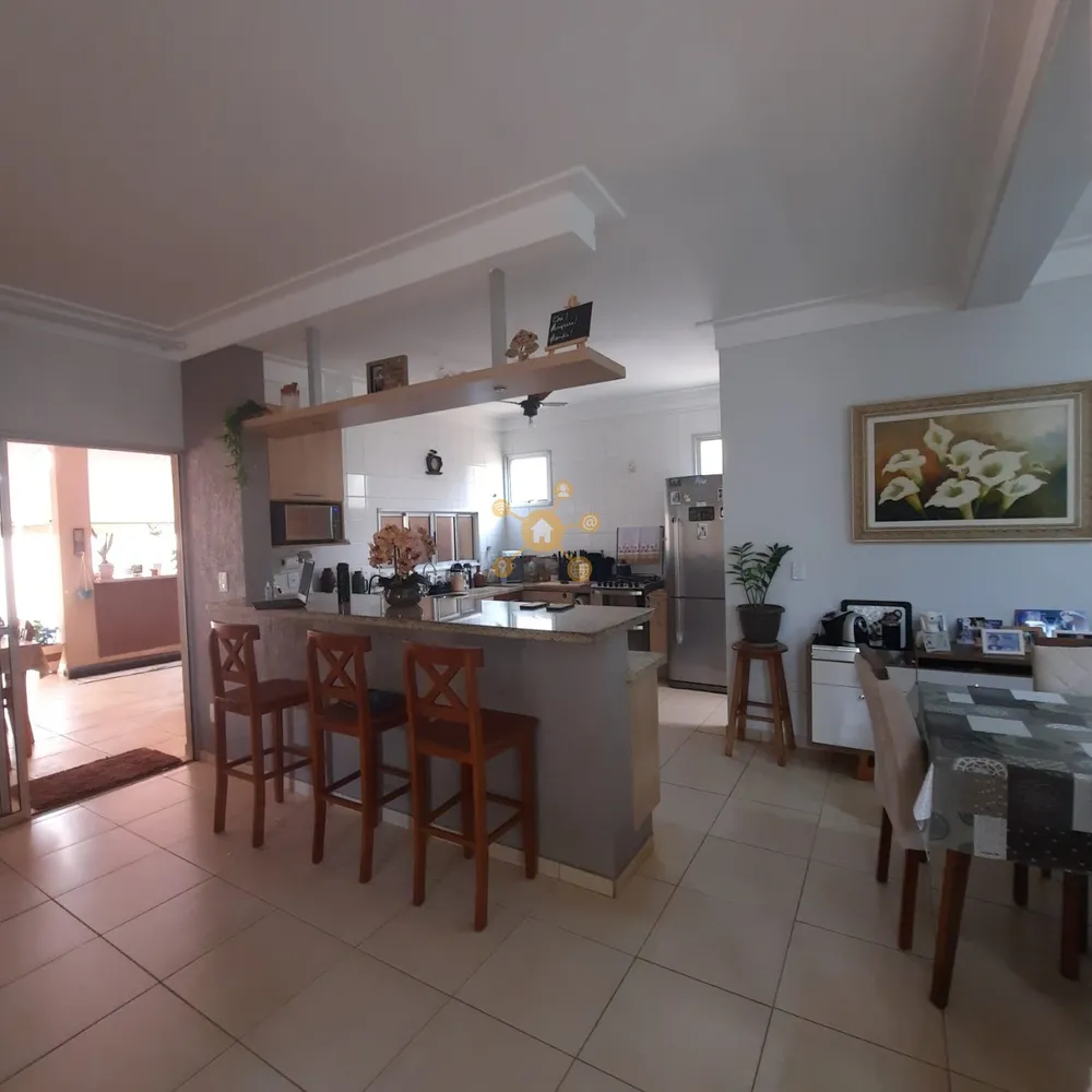 Casa, 3 quartos, 200 m² - Foto 3