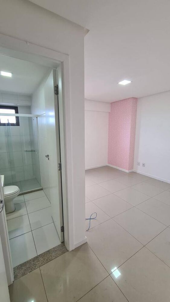 Apartamento à venda com 4 quartos - Foto 2