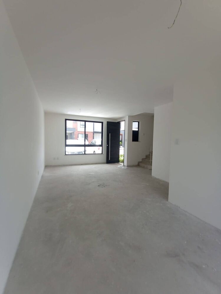 Casa à venda com 3 quartos, 93m² - Foto 3