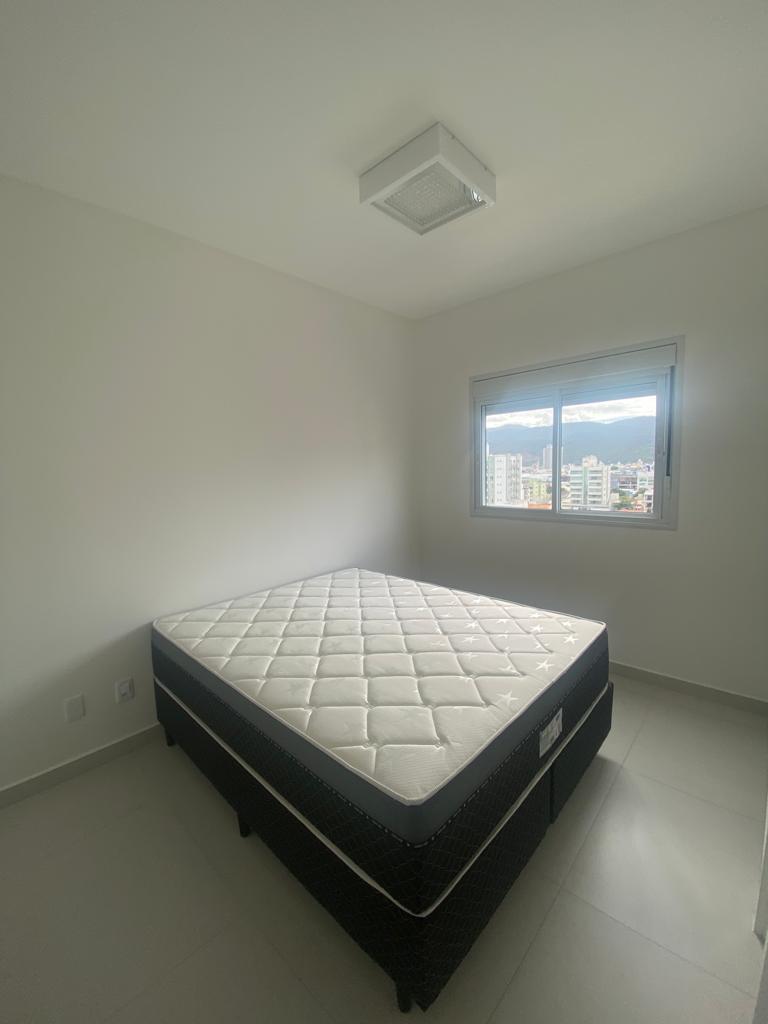 Apartamento à venda com 3 quartos, 142m² - Foto 12