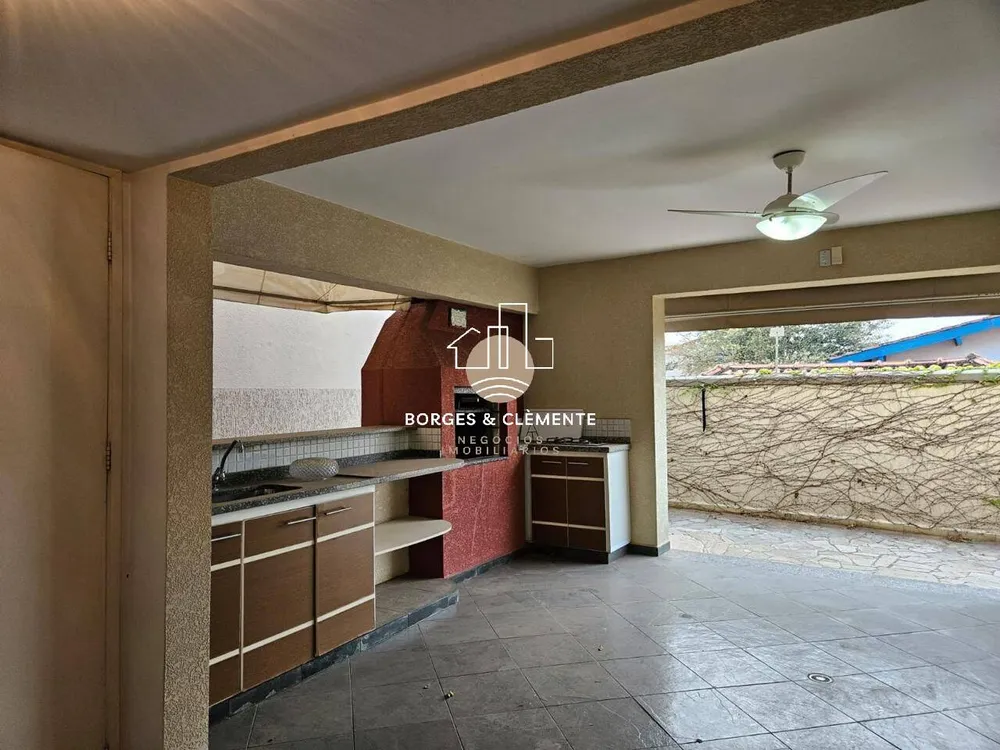 Casa, 5 quartos, 312 m² - Foto 1