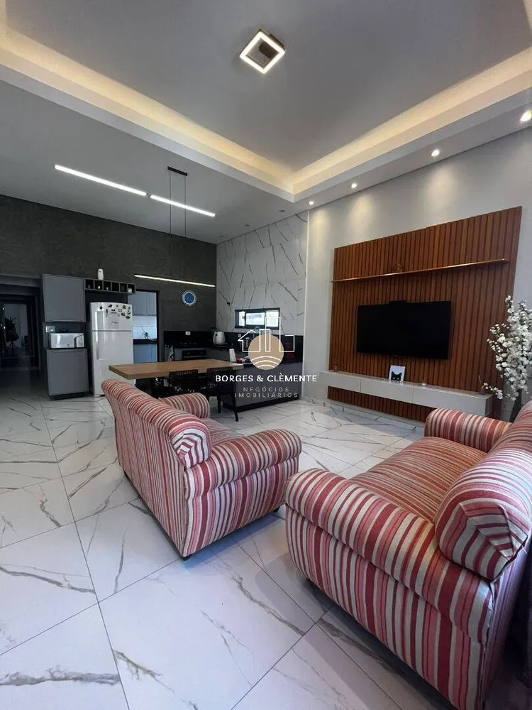 Casa, 3 quartos, 122 m² - Foto 1