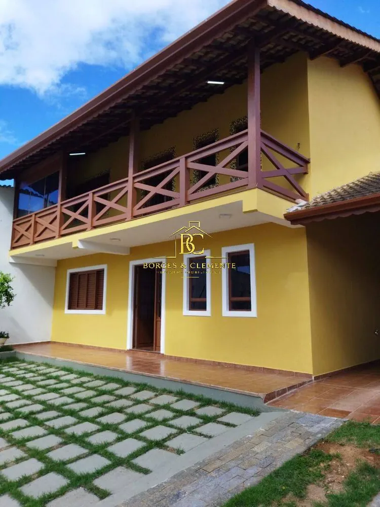 Casa, 4 quartos, 240 m² - Foto 1