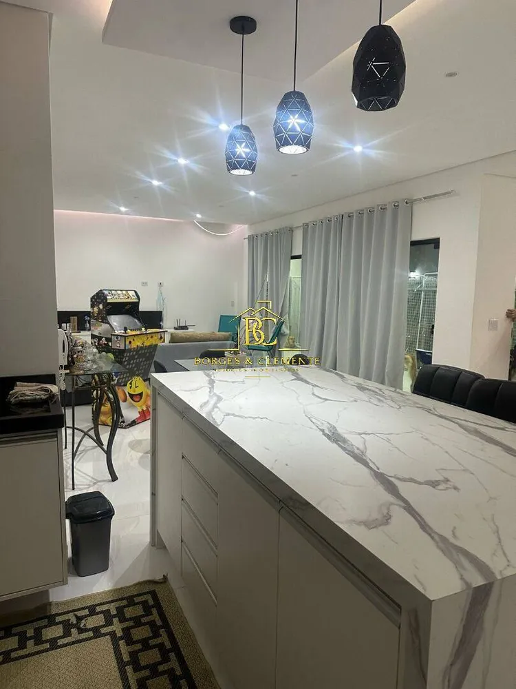 Casa, 3 quartos, 200 m² - Foto 3