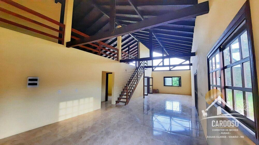 Sítio, 4 quartos, 1600 m² - Foto 2