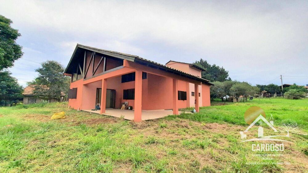 Sítio, 4 quartos, 1600 m² - Foto 1