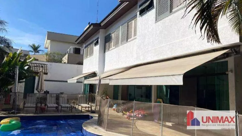 Casa de Condomínio à venda com 4 quartos, 440m² - Foto 1