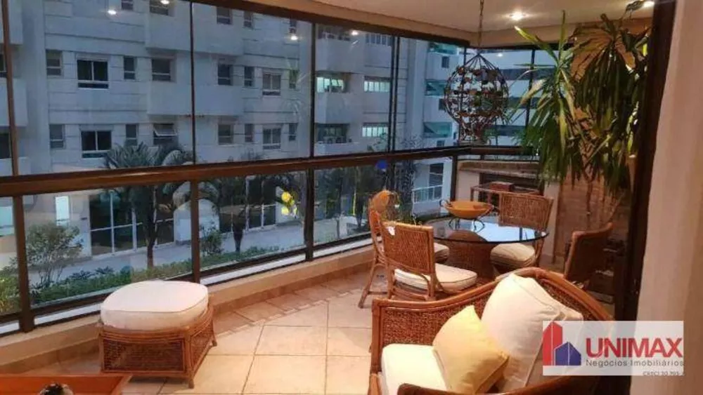 Apartamento à venda e aluguel com 4 quartos, 243m² - Foto 1