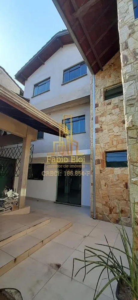 Sobrado, 3 quartos, 272 m² - Foto 2