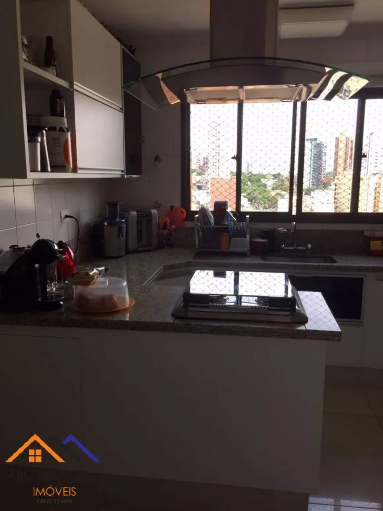 Apartamento à venda com 3 quartos, 140m² - Foto 4