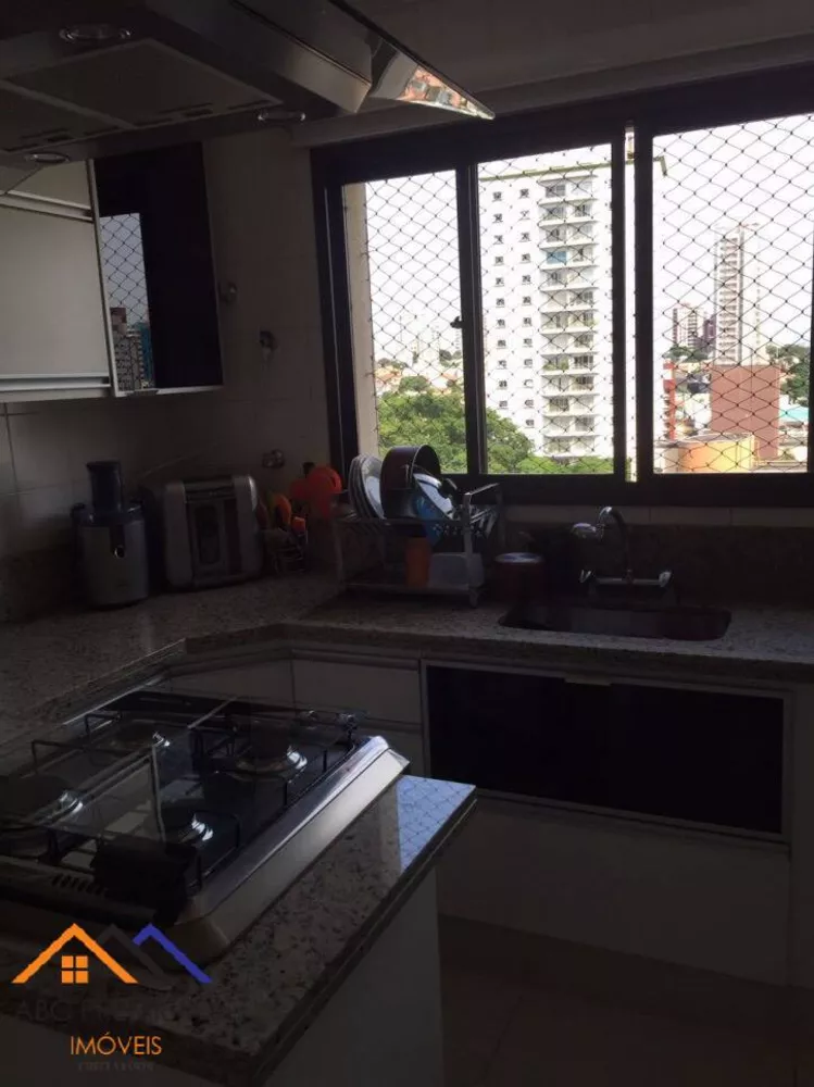 Apartamento à venda com 3 quartos, 140m² - Foto 3