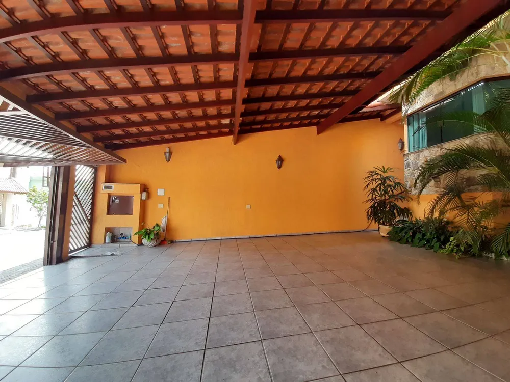 Sobrado, 3 quartos, 236 m² - Foto 1