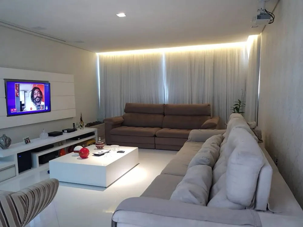 Sobrado, 3 quartos, 248 m² - Foto 1